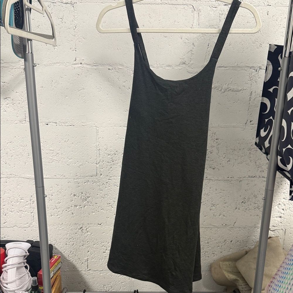 NEVER WORN Gap - Active Dress Vuilt in Bra - Size Small Jersey Grey Super Soft